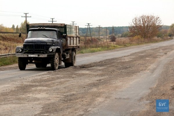 Жахливі дороги Волині не пройшли випробування іграшкою. ФОТО