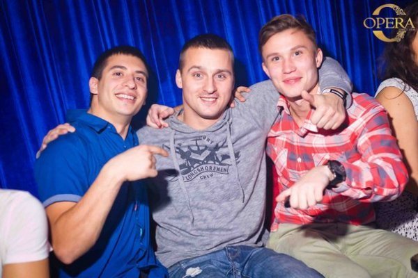 Фото з клубу Opera