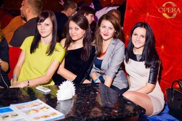 Фото з клубу Opera