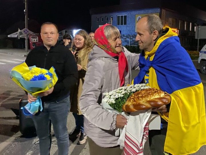 На Волині зустріли звільненого з полону військовослужбовця Василя Кулачука