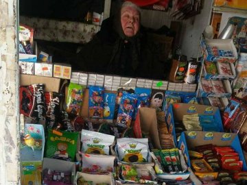 У Луцьку муніципали виявили «точку», де торгують сурогатом