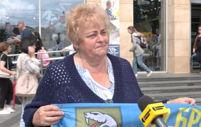 У Луцьку рідні полонених і зниклих безвісти підняли чорно-білий «Прапор Надії». ВІДЕО