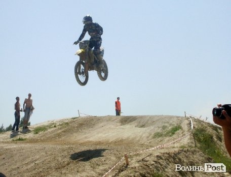 На Волині відбулися міжнародні змагання з мотокросу. ФОТО