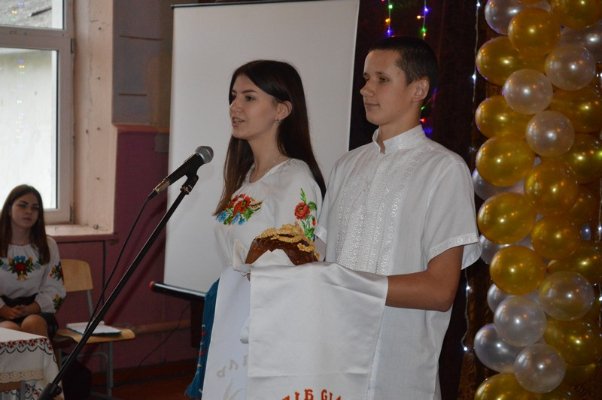 У Ковелі школа відзначила 85-річчя. ФОТО