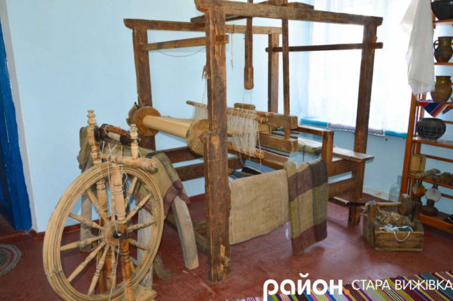 Ткацтво на столітніх верстатах: у селі на Волині зберегли давнє ремесло