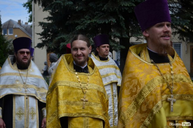 У Луцьку хресною ходою пройшли прихильники церкви Московського патріархату. ФОТО