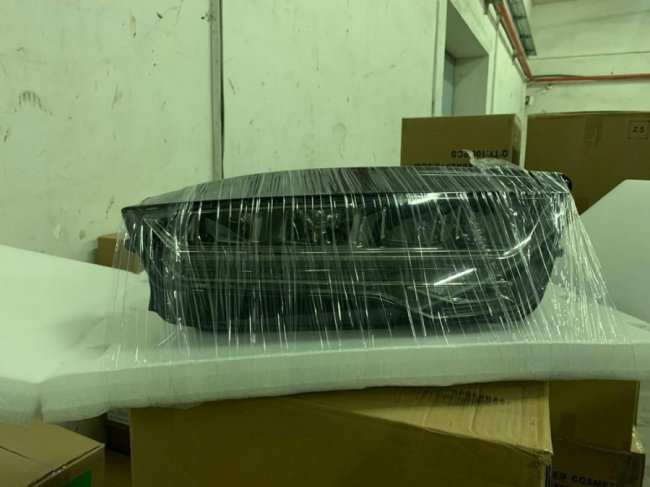 На «Ягодині» у бусі знайшли незадекларовані автозапчастини. ФОТО