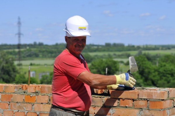 Монтаж даху та зведення мансардного поверху: опублікували звіт з ЖК «Юпітер»*