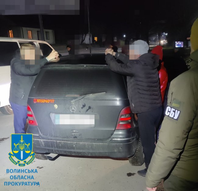 Переправили за кордон 25 ухилянтів: на Волині судять організаторів схеми