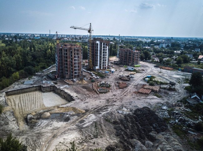 Луцький ЖК «Супернова»: вражаючі фото будівельного майданчика*