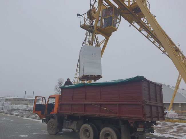 Волинські фермери отримали мобільні сховища для зерна від ООН