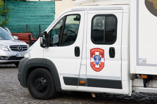 Гуманітарна місія «На щиті» отримала спецавтомобіль від Луцької міської ради