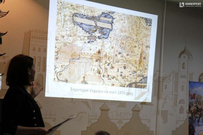 Яскраві кольори, золото, коштовності: як у давнину у Луцьку вдягалися модники та модниці. ФОТО