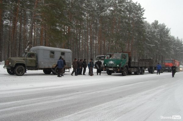 На Волині люди перекрили міжнародну трасу. ФОТО