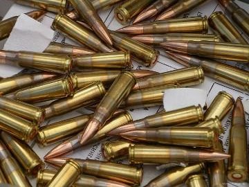 У волинянина на автобусній зупинці  поліція знайшла боєприпаси