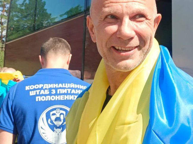 Деякі були у полоні ще з 2014-го: Україна звільнила ще 33 захисників та 51 цивільного