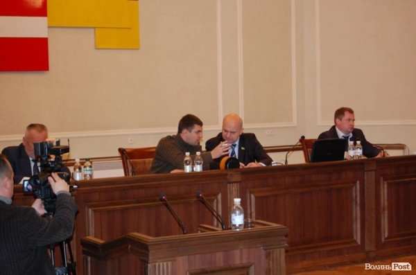 Четвертий день Нового Майдану у Луцьку. ФОТО