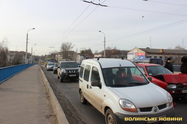 Аварія на луцькому мості. ФОТО