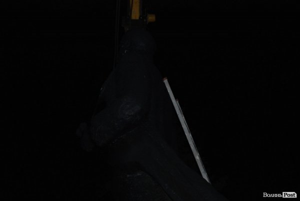 Як Волинь позбулася маневицького Леніна. ФОТО