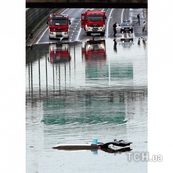 Після зливи Варшава, неначе річка. ФОТО. ВІДЕО