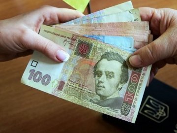 Пенсіонерам у березні  додатково виплатять 2410 гривень
