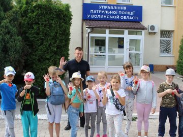 У луцьких патрульних гостювала дітвора. ФОТО