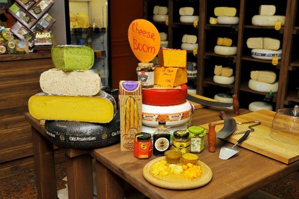 У магазині елітних сирів у Луцьку – суперзнижки*