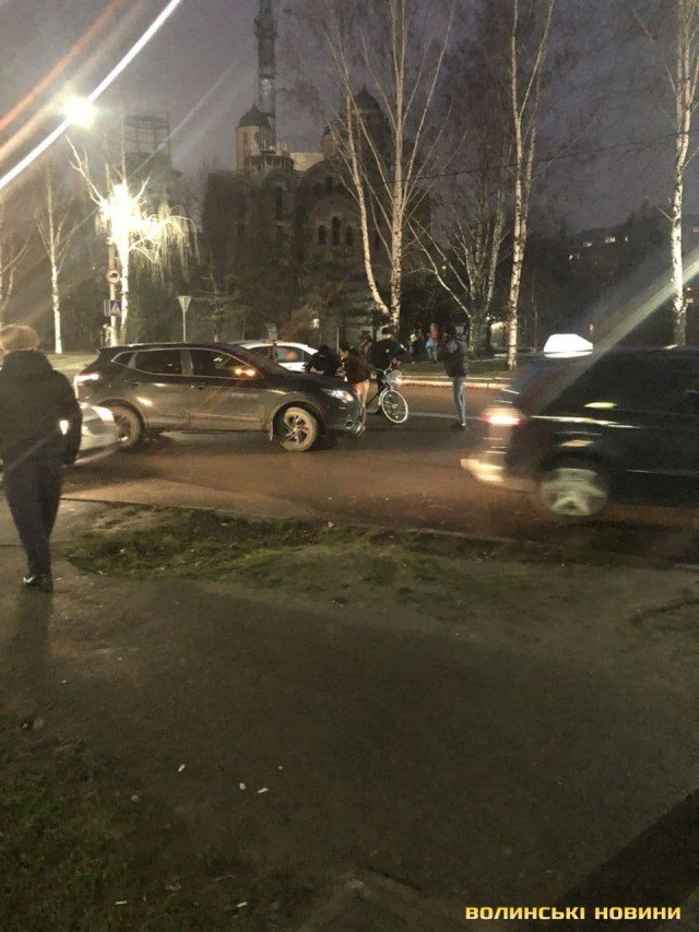 У Луцьку кросовер збив велосипедиста