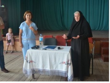 Матір волинського Героя, яка після смерті сина пішла у черниці, хоче збудувати у селі хату та капличку