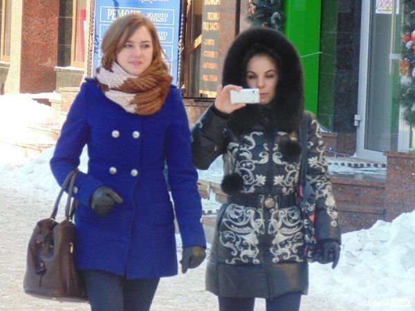 Перехожі знімали ходу на камери телефонів