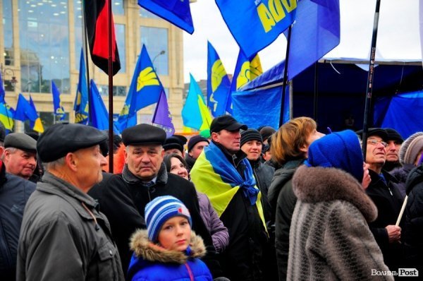 Віче на луцькому Майдані. ФОТО