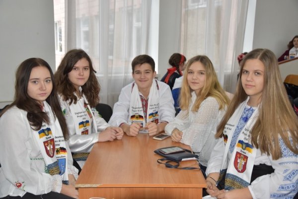 Луцьк, Німеччина, Волноваха: благодійний проект для школярів