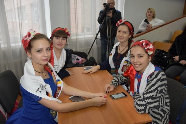 Луцьк, Німеччина, Волноваха: благодійний проект для школярів