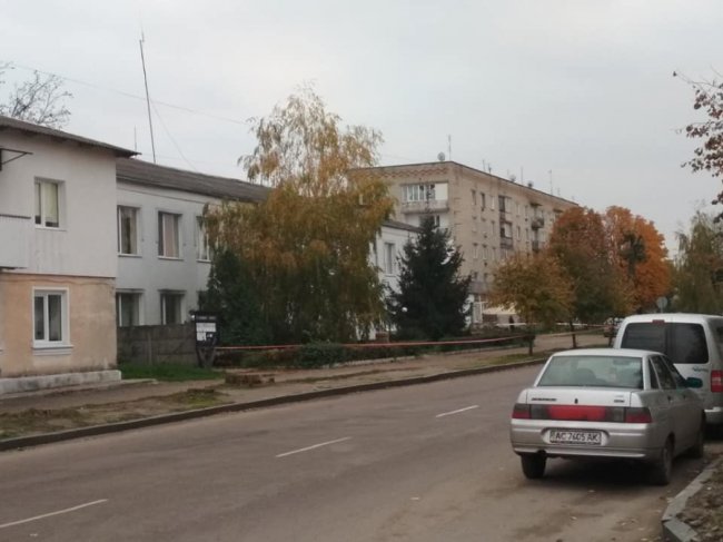 На Волині чоловік погрожував підірвати відділення поліції: приміщення обгородили сигнальною стрічкою 