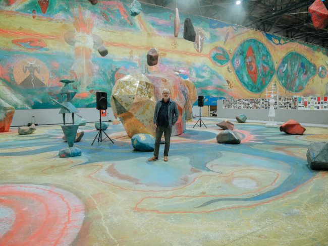 Понад дві тисячі квадратних метрів: у Музеї Корсаків презентували найбільшу картину у світі