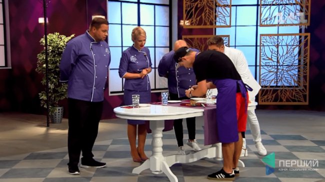 Лучанин успішно подолав випробування та пройшов у наступний етап шоу «Король десертів». ВІДЕО