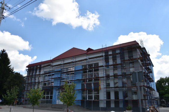 Як оновився центральний басейн Луцька після трьох років ремонту. ФОТО