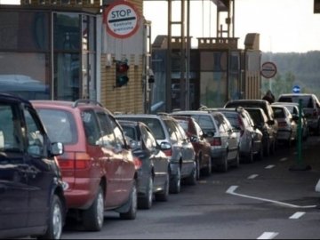 На волинському пункті пропуску - черги 