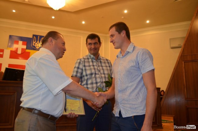 З концертом та подяками: як у Луцьку вітали будівельників. ФОТО