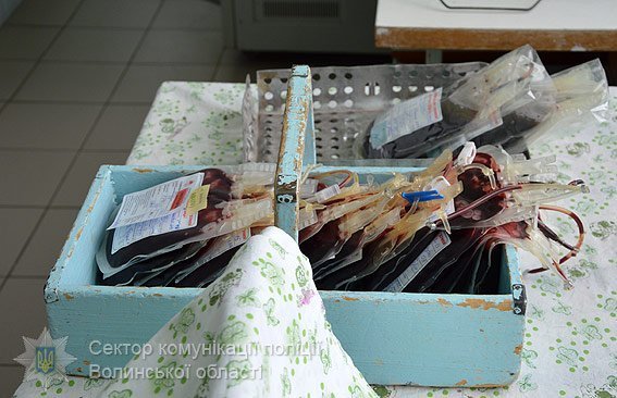 Волинські поліцейські здали кров для поранених бійців