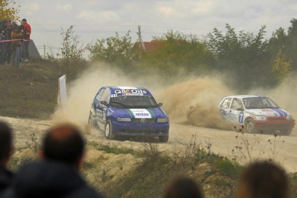 Автомотофестиваль під Луцьком: день перший. ФОТО. ВІДЕО