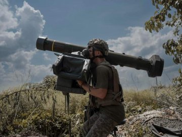 Ситуація на фронті: за добу відбулося 32 бойових зіткнення, тривають важкі бої. ЗВЕДЕННЯ ГЕНШТАБУ