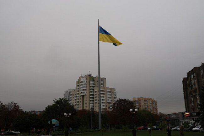 Луцьк схилив голови під час хвилини мовчання разом з усією Україною
