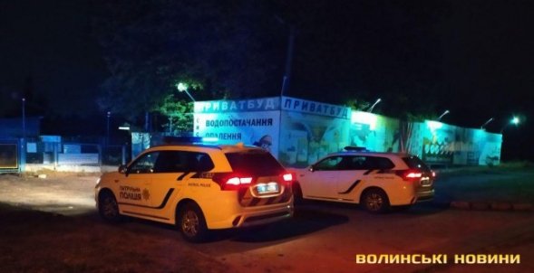 Аварія в Луцьку: автомобіль перевернувся на дах. ФОТО