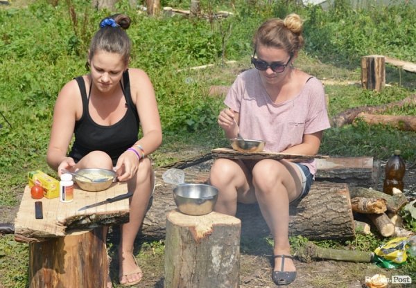 Катя та Оксана з Житомирської області