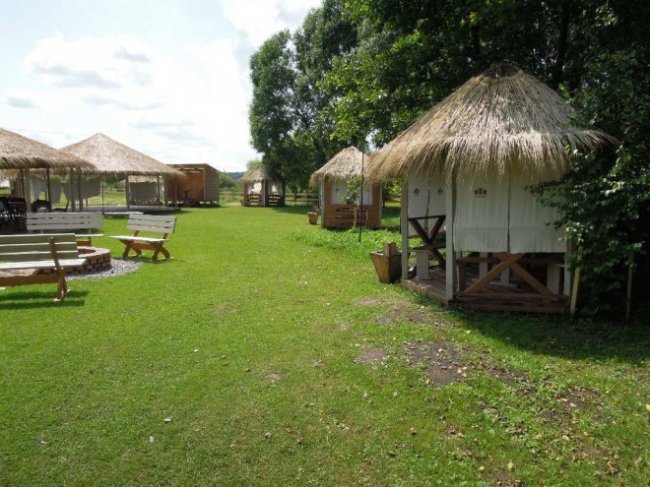 Дешево, весело і неймовірно. Чарівний осінній відпочинок на Світязі 