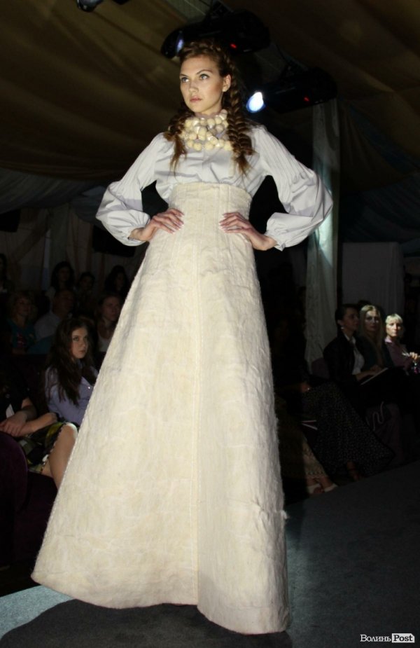 Довгоногі красуні, купальники, сукні: День моди в Луцьку. ФОТО