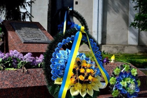 Лучани вшанували пам'ять людей, що постраждали внаслідок політичних репресій. ФОТО 