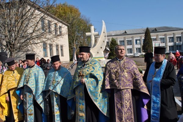 На Горохівщині освятили пам’ятник героям України. ФОТО
