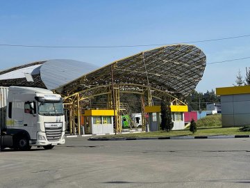 Через страйк польських перевізників «Ягодин-Дорогуськ» перевантажений: просять обирати інші пункти пропуску